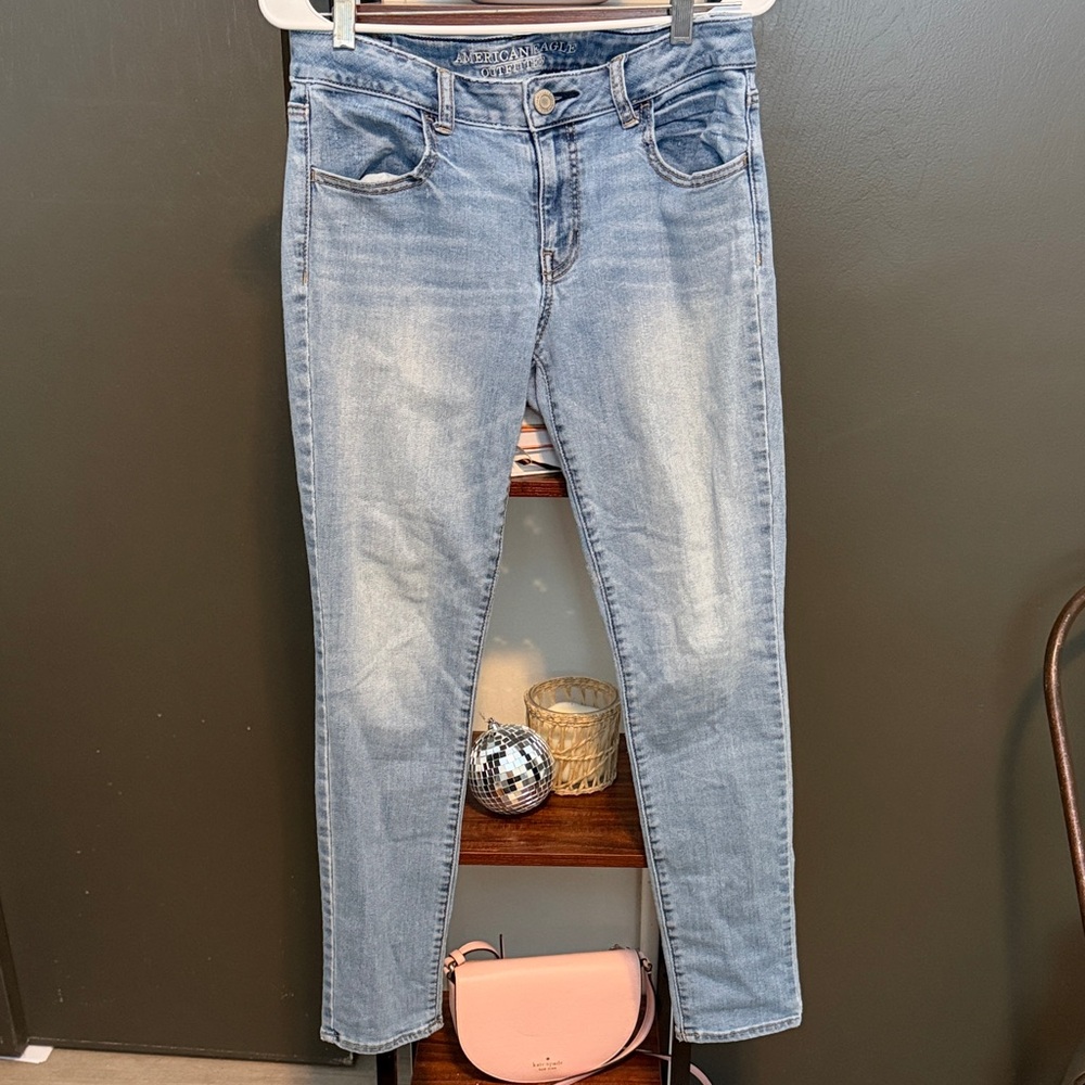 American Eagle Outfitters Light Blue Skinny Jeans